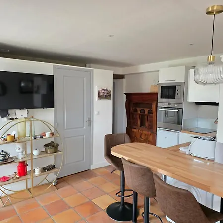 2 Personnes Proche Du Futuroscope * Beaumont (Vienne)