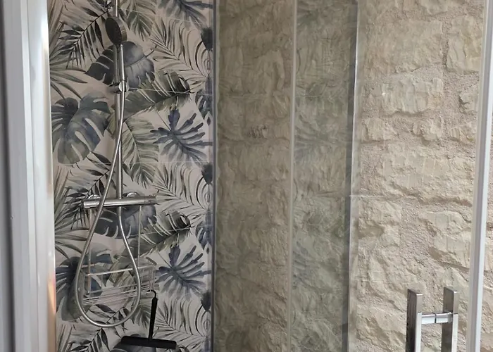 2 Personnes Proche Du Futuroscope * Beaumont (Vienne)